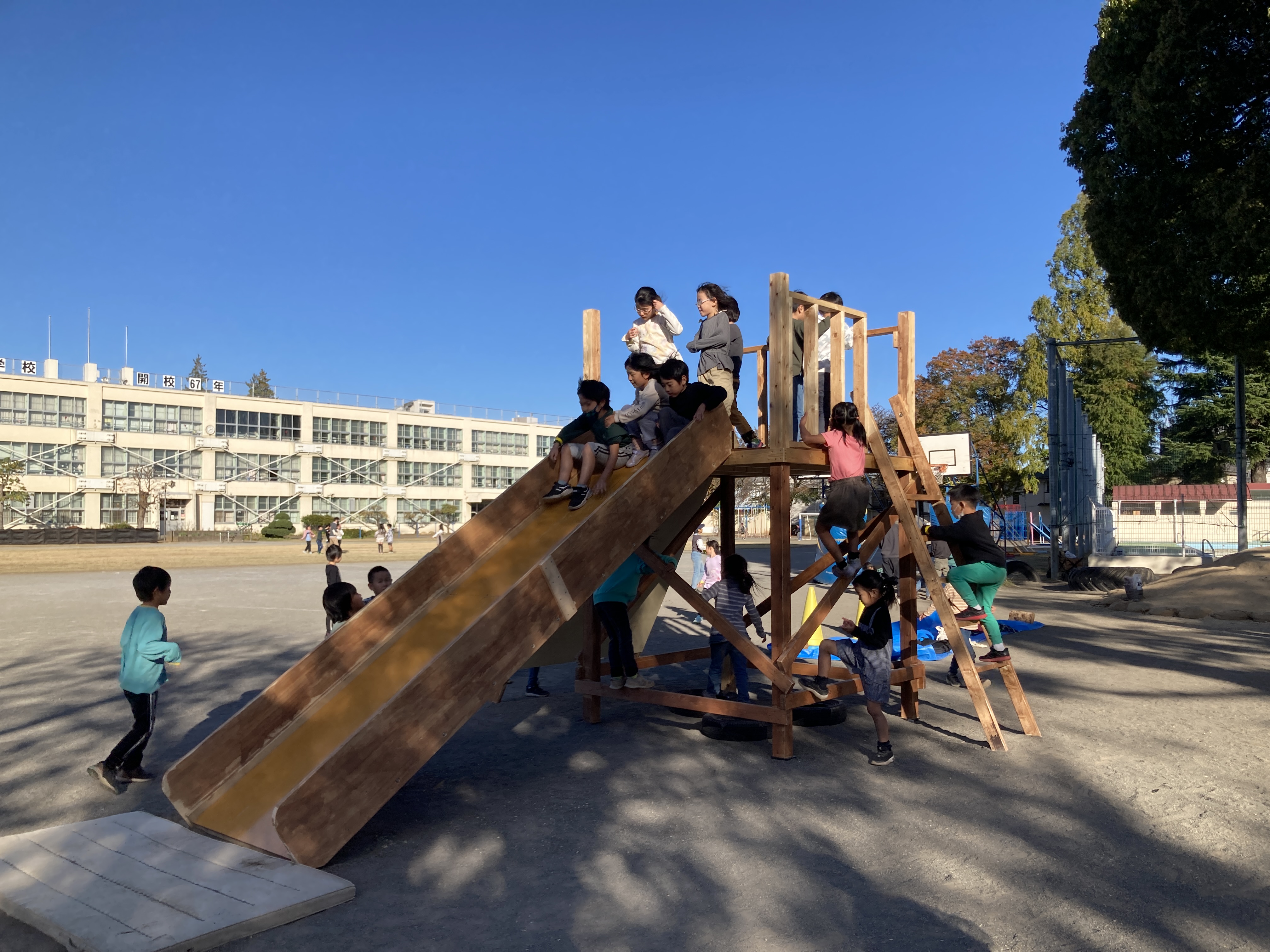 写真:「学校にプレーパークがあったら起きる素敵なこと」