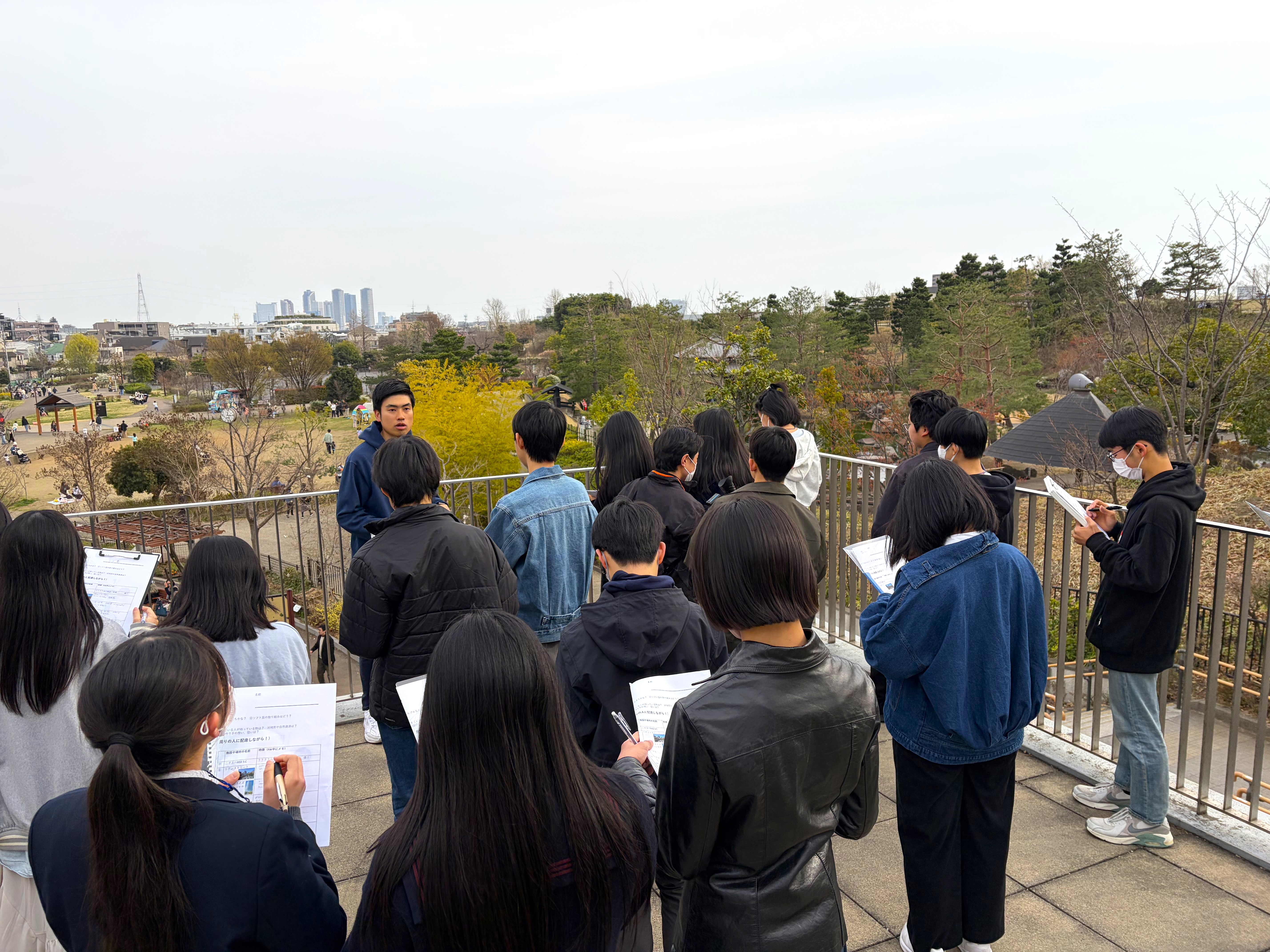 画像：フィールドワークの様子