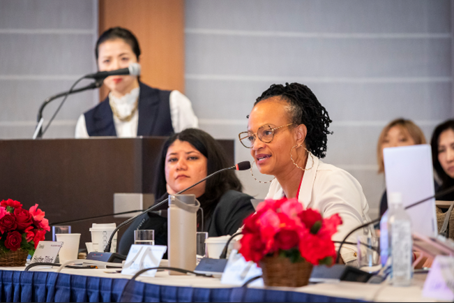 トロントによる意見交換の様子