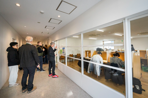 画像：館内視察の様子②