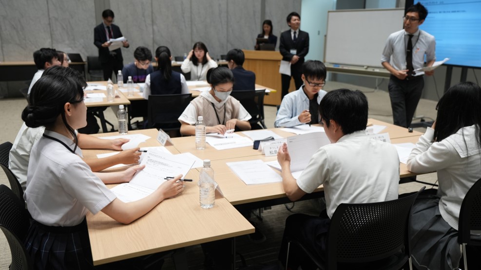 全体のグループワークの様子