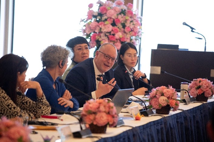 活発な議論の様子(海外都市)